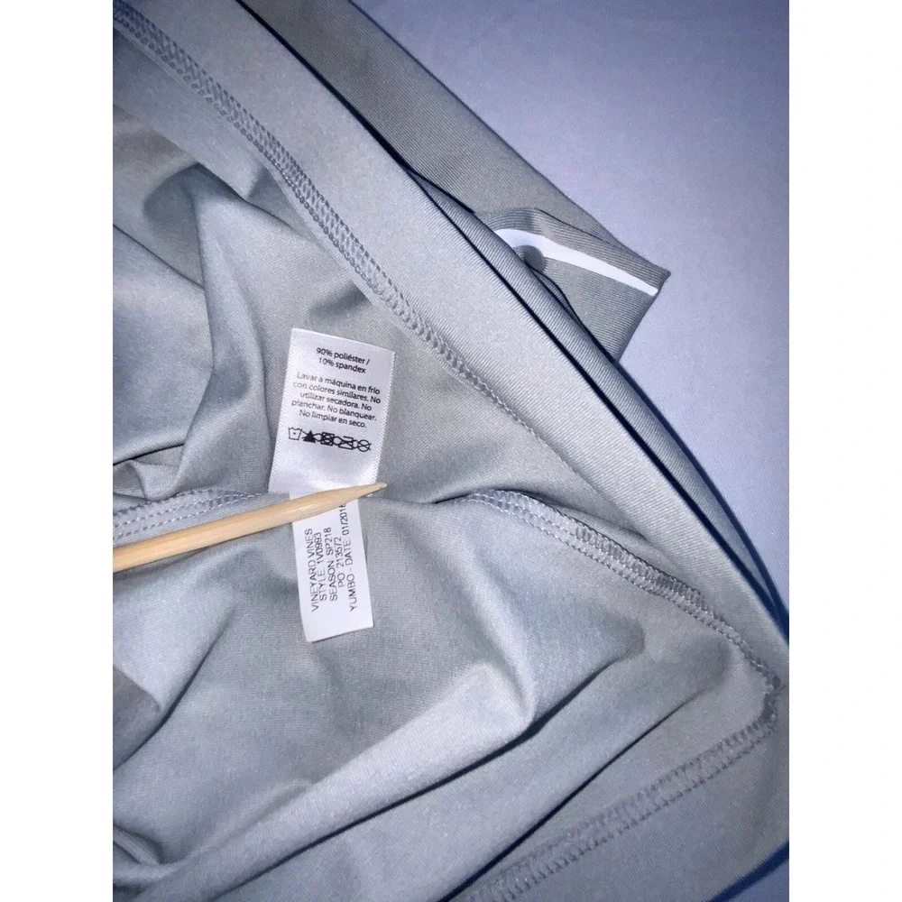 Vineyard Vines Performance Mens Medium Gray White Spell Out Logo Pullover Fish